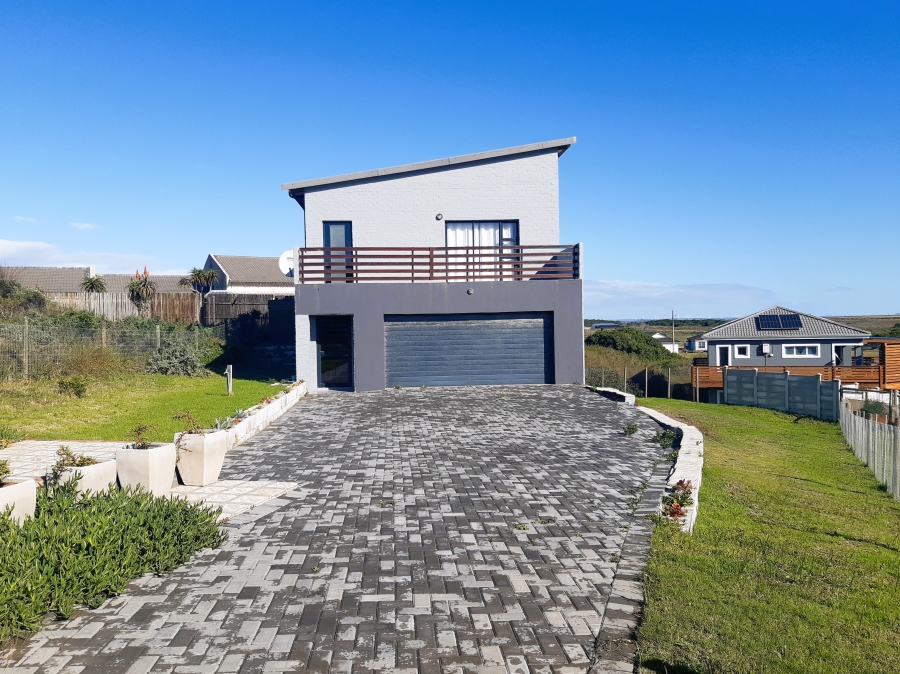 3 Bedroom Property for Sale in Paradise Beach Eastern Cape